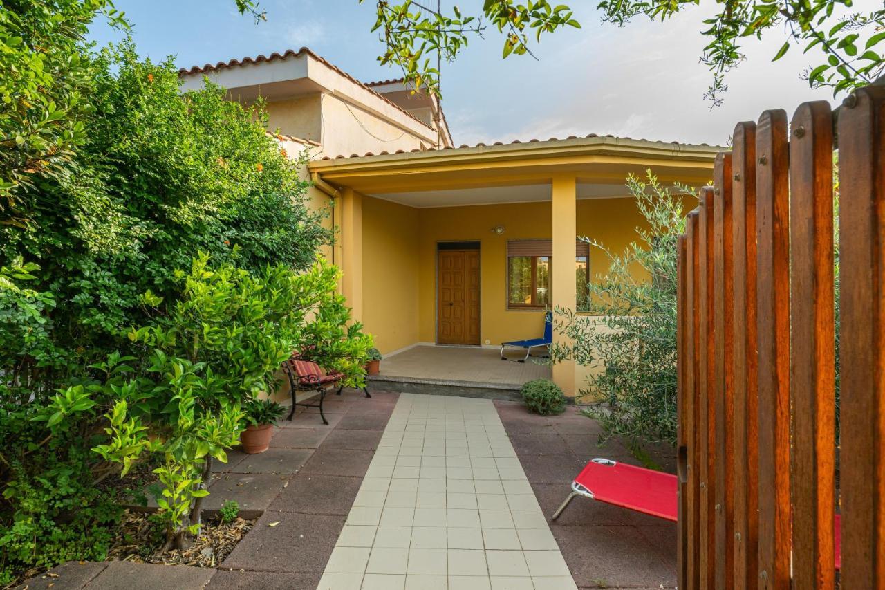 Casa Vacanze San Giovanni San Giovanni Suèrgiu Exterior foto